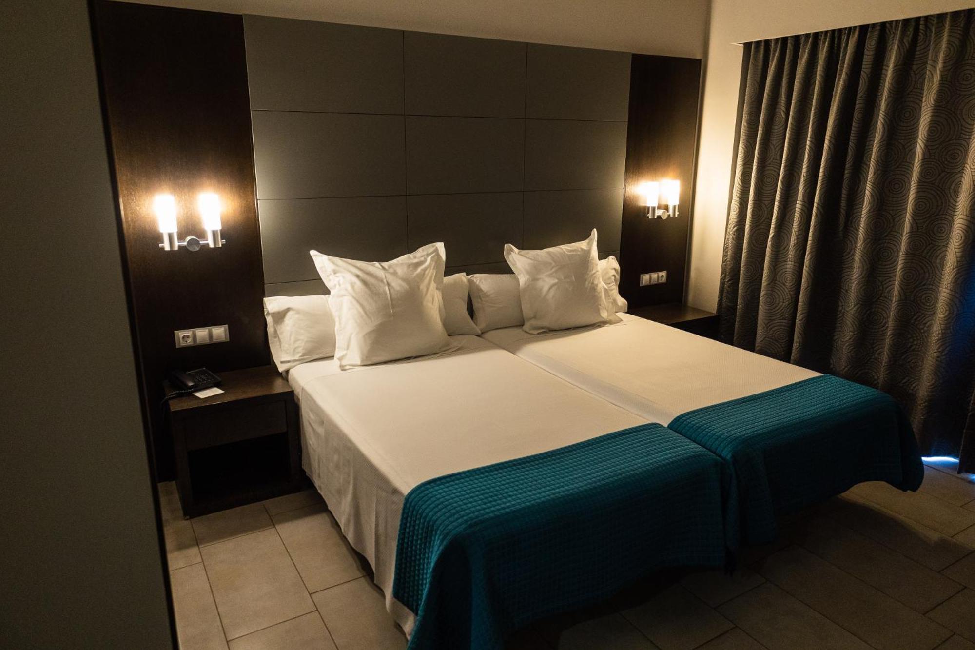 Hotel Pato Amarillo 4*